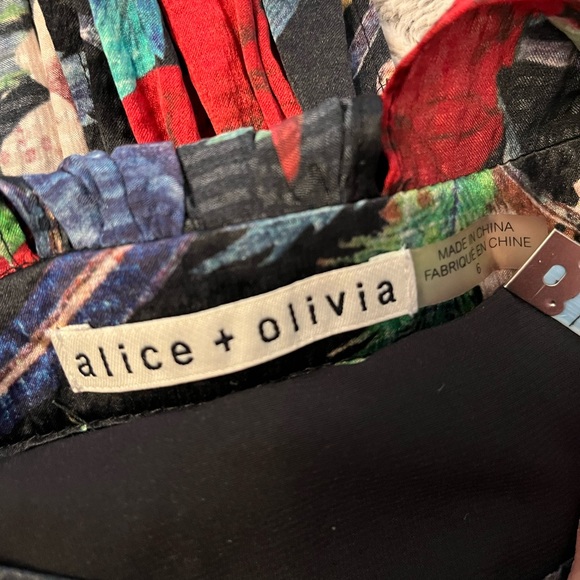 Alice + Olivia Elis Floral-Print Silk Maxi Dress - Picture 7 of 14